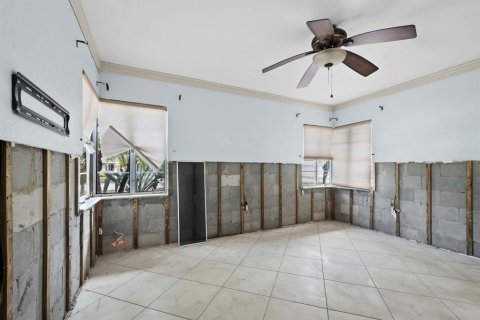 House in Sarasota, Florida 3 bedrooms, 139.35 sq.m. № 1849474 - photo 9