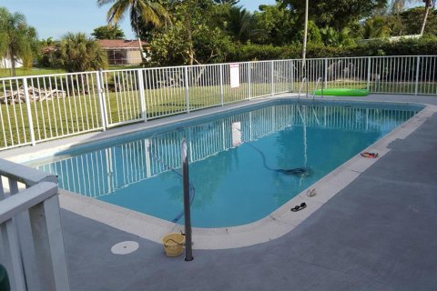 Apartment in Coral Springs, Florida 2 bedrooms, 77.76 sq.m. № 2251593 - photo 3