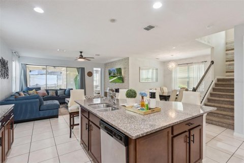 Villa ou maison à vendre à Kissimmee, Floride: 7 chambres, 328.22 m2 № 2294546 - photo 7