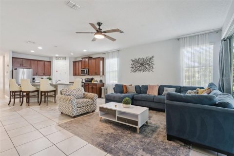Villa ou maison à vendre à Kissimmee, Floride: 7 chambres, 328.22 m2 № 2294546 - photo 5