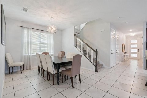 Villa ou maison à vendre à Kissimmee, Floride: 7 chambres, 328.22 m2 № 2294546 - photo 3
