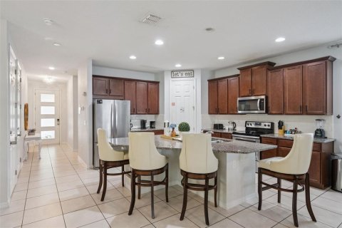 Villa ou maison à vendre à Kissimmee, Floride: 7 chambres, 328.22 m2 № 2294546 - photo 8