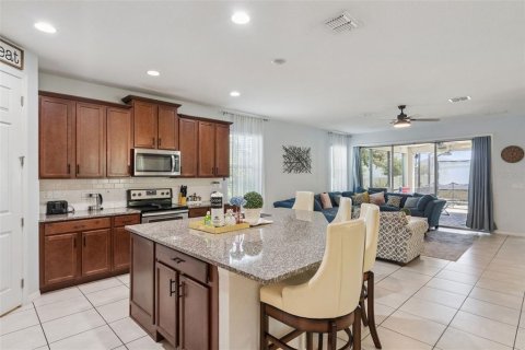 Villa ou maison à vendre à Kissimmee, Floride: 7 chambres, 328.22 m2 № 2294546 - photo 6