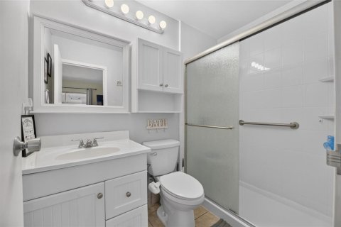 Condo in Sun City Center, Florida, 1 bedroom № 2156766 - photo 18