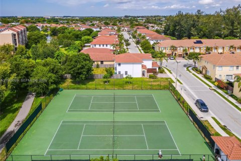 Снять в аренду кондоминиум в Майами, Флорида 3 спальни, 92.9м2, № 2004889 - фото 15