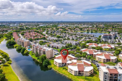 Снять в аренду кондоминиум в Майами, Флорида 3 спальни, 92.9м2, № 2004889 - фото 17