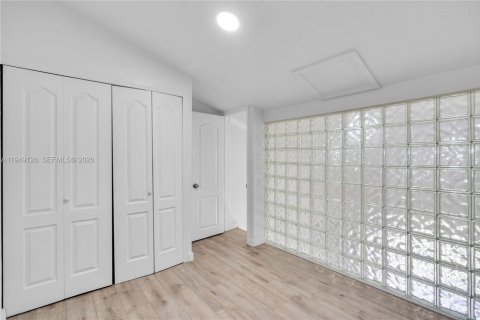 Снять в аренду кондоминиум в Майами, Флорида 3 спальни, 92.9м2, № 2004889 - фото 6