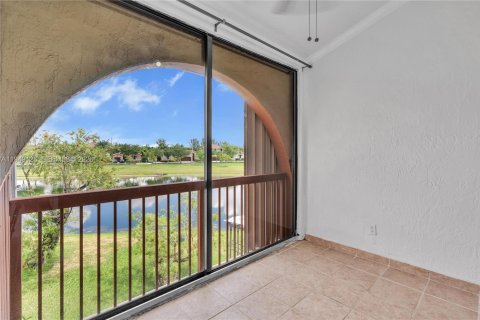 Снять в аренду кондоминиум в Майами, Флорида 3 спальни, 92.9м2, № 2004889 - фото 12