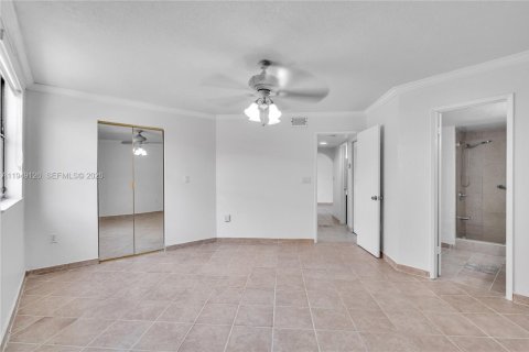 Снять в аренду кондоминиум в Майами, Флорида 3 спальни, 92.9м2, № 2004889 - фото 9