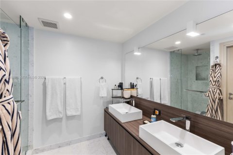 Снять в аренду кондоминиум в Майами, Флорида 1 спальня, 94.95м2, № 2035923 - фото 12