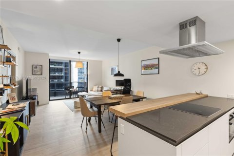 Снять в аренду кондоминиум в Майами, Флорида 1 спальня, 94.95м2, № 2035923 - фото 2