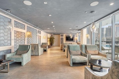 Снять в аренду кондоминиум в Майами, Флорида 1 спальня, 94.95м2, № 2035923 - фото 29