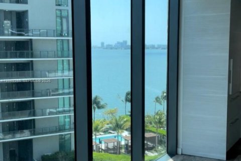 Condo in Miami, Florida, 1 bedroom  № 2068124