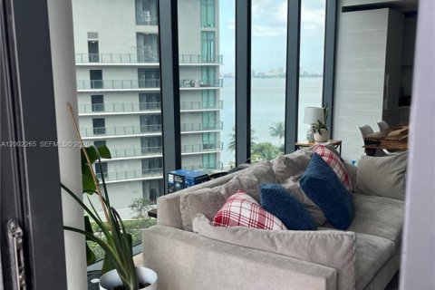 Condo in Miami, Florida, 1 bedroom  № 2068124 - photo 6