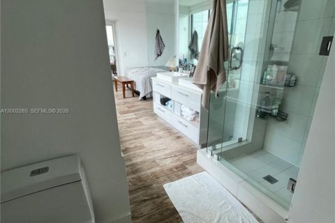 Condo in Miami, Florida, 1 bedroom  № 2068124 - photo 15