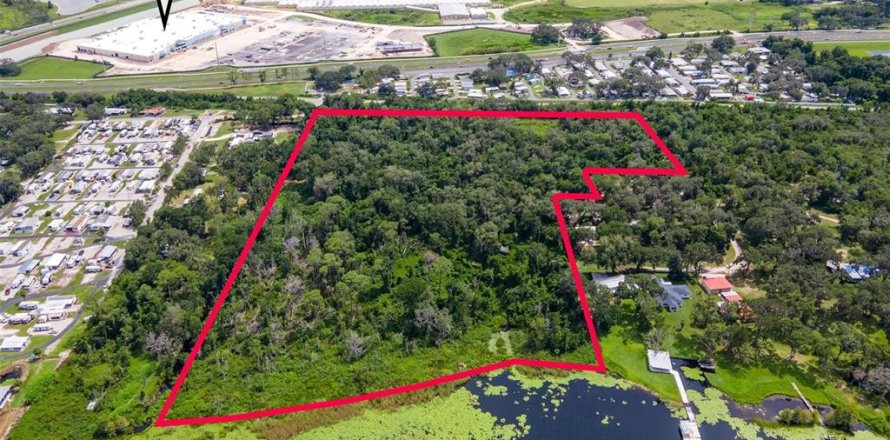 Terreno en Wildwood, Florida № 2302235