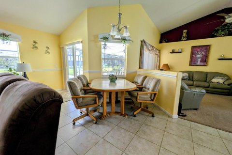 House in Port St. Lucie, Florida 4 bedrooms, 218.23 sq.m. № 2086746 - photo 13