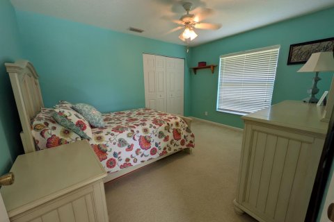 House in Port St. Lucie, Florida 4 bedrooms, 218.23 sq.m. № 2086746 - photo 27