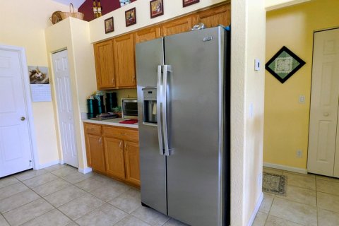 House in Port St. Lucie, Florida 4 bedrooms, 218.23 sq.m. № 2086746 - photo 7