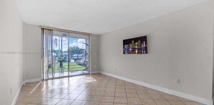 Condo à Miami, Floride, 2 chambres  № 1802709