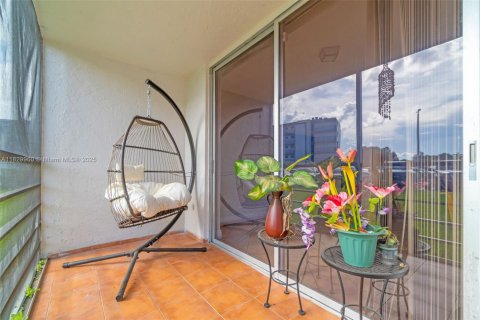 Copropriété à vendre à Miami, Floride: 2 chambres, 105.44 m2 № 1802709 - photo 16