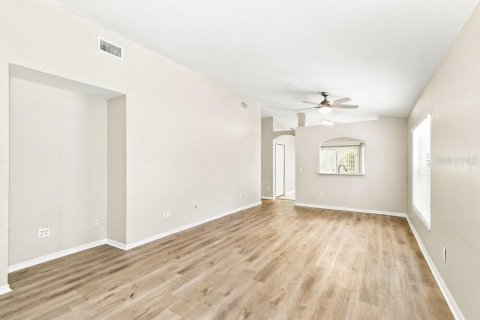 Villa ou maison à louer à Tampa, Floride: 4 chambres, 120.59 m2 № 2407158 - photo 4