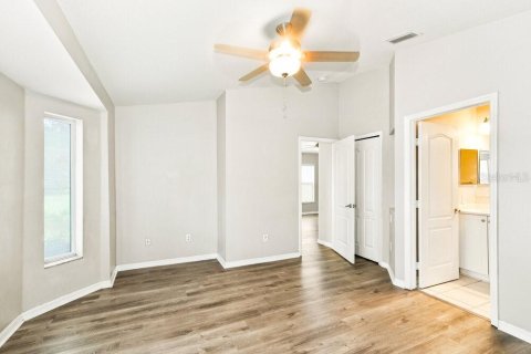Villa ou maison à louer à Tampa, Floride: 4 chambres, 120.59 m2 № 2407158 - photo 11