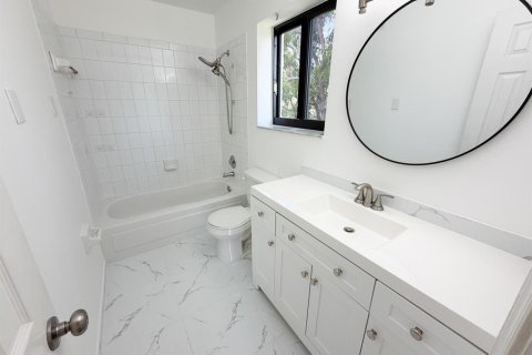 Copropriété à vendre à Pompano Beach, Floride: 2 chambres, 125.88 m2 № 2189232 - photo 15