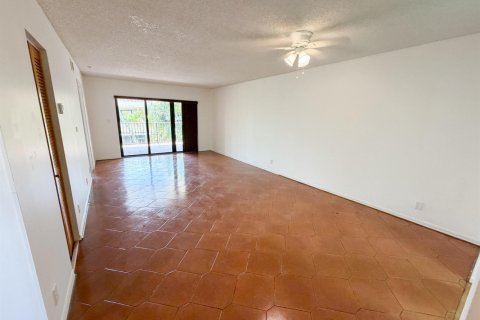Copropriété à vendre à Pompano Beach, Floride: 2 chambres, 125.88 m2 № 2189232 - photo 3