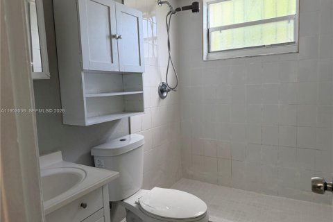 Propiedad comercial en venta en Miami, Florida, 326.27 m2 № 2007762 - foto 25