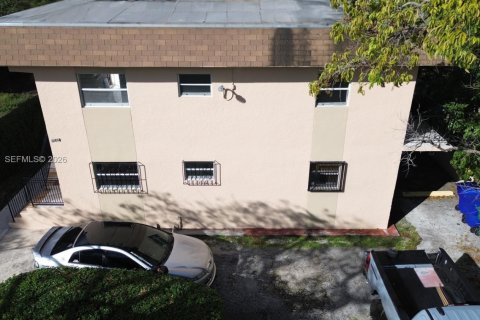 Propiedad comercial en venta en Miami, Florida, 326.27 m2 № 2007762 - foto 2