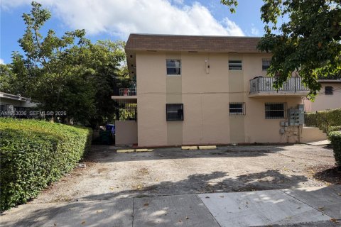 Propiedad comercial en venta en Miami, Florida, 326.27 m2 № 2007762 - foto 4