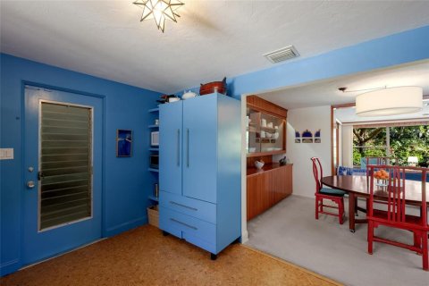 House in Sarasota, Florida 3 bedrooms, 190.17 sq.m. № 2214577 - photo 12