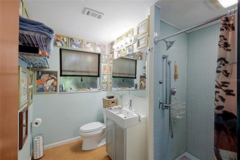House in Sarasota, Florida 3 bedrooms, 190.17 sq.m. № 2214577 - photo 28
