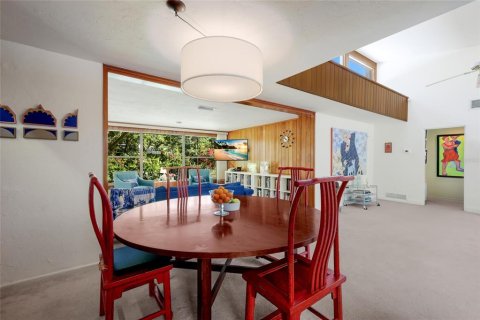House in Sarasota, Florida 3 bedrooms, 190.17 sq.m. № 2214577 - photo 9