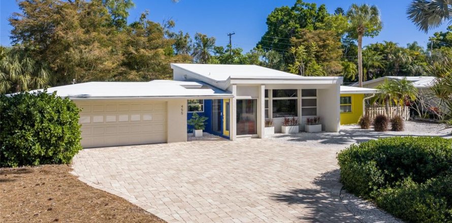House in Sarasota, Florida 3 bedrooms, 190.17 sq.m. № 2214577