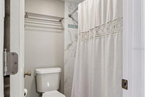 Condominio en venta en Lake Wales, Florida, 2 dormitorios, 104.05 m2 № 2195257 - foto 20