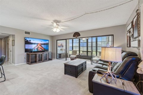 Condominio en venta en Lake Wales, Florida, 2 dormitorios, 104.05 m2 № 2195257 - foto 4