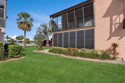 Condominio en venta en Lake Wales, Florida, 2 dormitorios, 104.05 m2 № 2195257 - foto 28