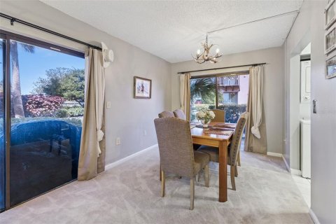 Condominio en venta en Lake Wales, Florida, 2 dormitorios, 104.05 m2 № 2195257 - foto 8