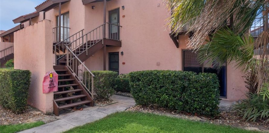 Condominio en Lake Wales, Florida, 2 dormitorios  № 2195257