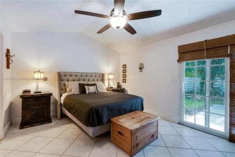 Casa en venta en Miami, Florida, 3 dormitorios, 145.58 m2 № 1927696 - foto 22