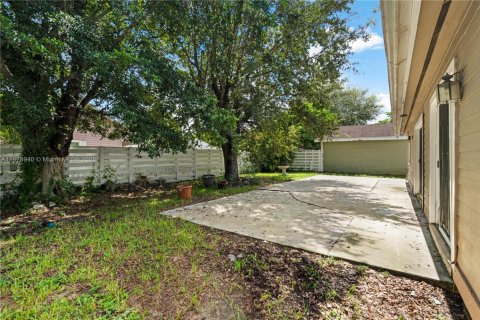 Casa en venta en Miami, Florida, 3 dormitorios, 145.58 m2 № 1927696 - foto 21