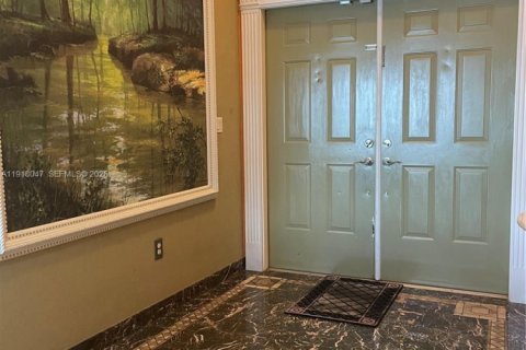 Casa en alquiler en Hallandale Beach, Florida, 3 dormitorios, 180.32 m2 № 1984586 - foto 7