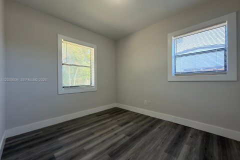 House in Fort Lauderdale, Florida 3 bedrooms, 100.71 sq.m. № 2069420 - photo 11