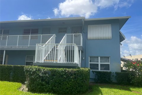 Condominio en venta en Hollywood, Florida, 2 dormitorios, 78.04 m2 № 2056619 - foto 2