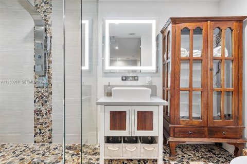 Снять в аренду виллу или дом в Корал-Гейблс, Флорида 3 спальни, 146.69м2, № 2005734 - фото 10