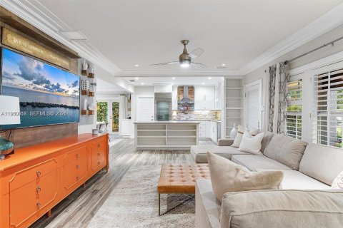 Снять в аренду виллу или дом в Корал-Гейблс, Флорида 3 спальни, 146.69м2, № 2005734 - фото 3