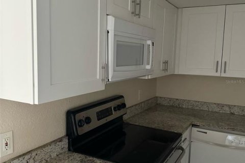 Copropriété à louer à Orlando, Floride: 2 chambres, 84.08 m2 № 2386560 - photo 6