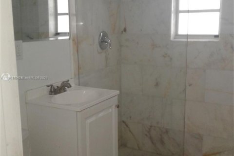 Copropriété à vendre à Miami Beach, Floride: 1 chambre, 41.81 m2 № 2016363 - photo 16